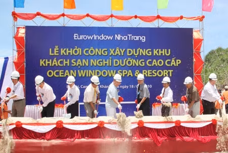 “金兰花开度假村”五星级豪华旅游度假区动工仪式。