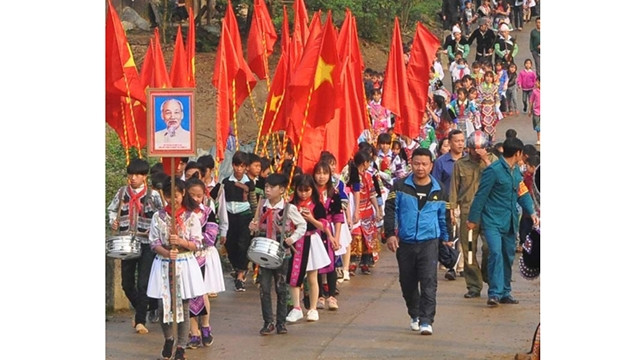 安沛省文安县纳侯乡蒙族的森林祭祀仪式。（图片来源：VOV）