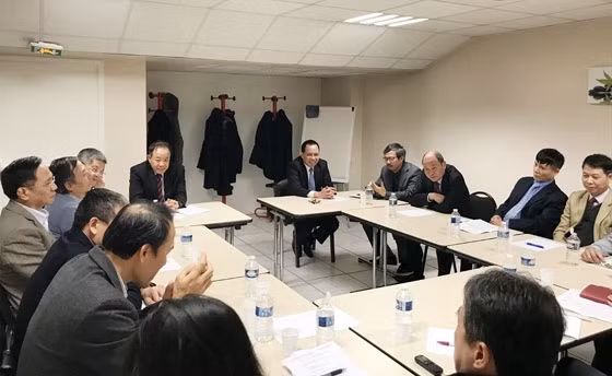 会议场景。