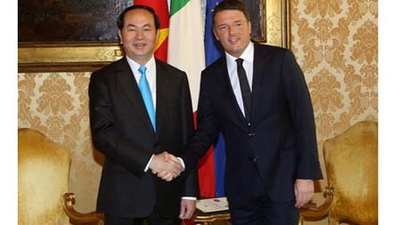 越南国家主席陈大光会见意大利总理马泰奥·伦齐。