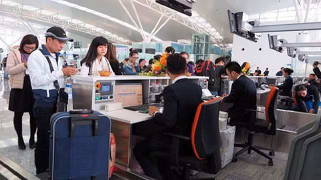 附图。