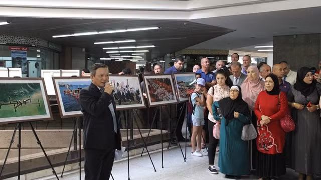 “探索越南”图片展开幕式。（图片来源：越通社）