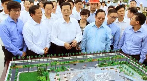 中国国务院副总理张高丽视察越中友谊宫工程。