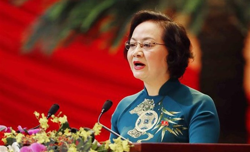 内务部长范氏青茶。