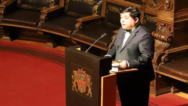 越南计划与投资部部长阮志勇在东亚友情盛宴发表讲话。