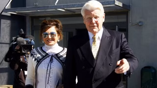 冰岛现任总统奥拉维尔·拉格纳·格里姆松和夫人。