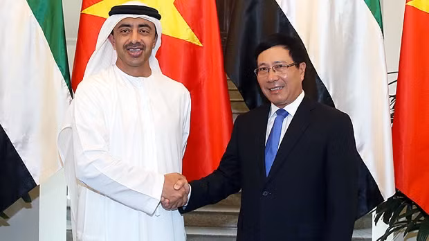 范平明副总理和阿联酋外交与国际合作部部长谢赫阿卜杜拉•本•扎耶德•阿勒纳哈扬。