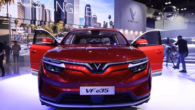 紧凑型纯电动SUV - VF e35。