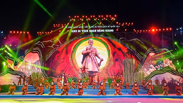 白藤江遗迹区国家级历史遗迹证书授证仪式。