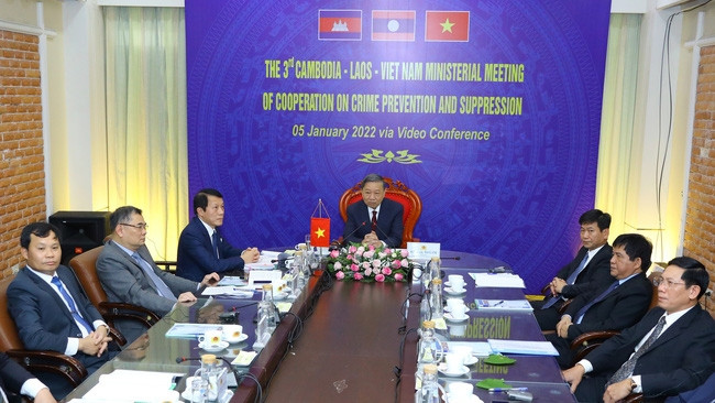越老柬合作打击犯罪第三次会议以视频形式举行。
