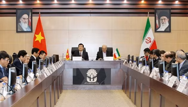 张晋创主席会见伊朗大阿亚图拉赛义德•阿里•哈梅内伊。（图片来源：越通社）