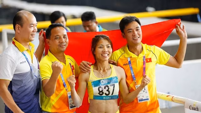 裴氏秋草给越南体育代表队夺得第二枚金牌。