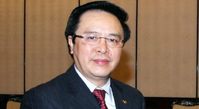 越共中央对外部部长黄平君。