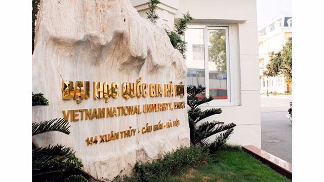 河内国家大学榜上有名。