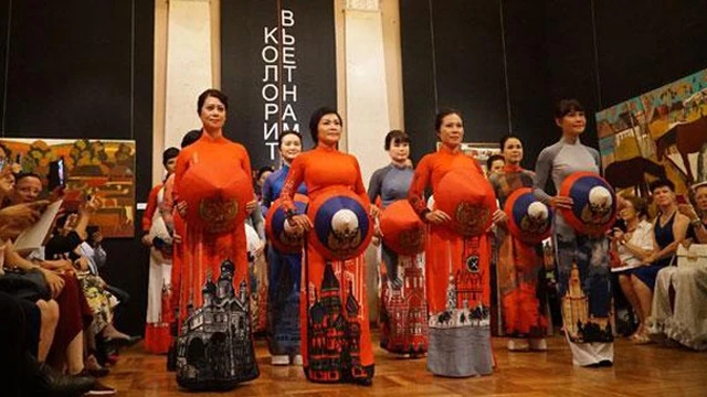 邓氏明幸设计师的作品。（图片来源：人民报网）