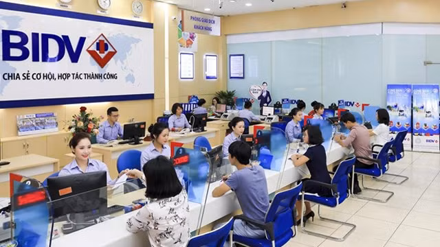 附图。