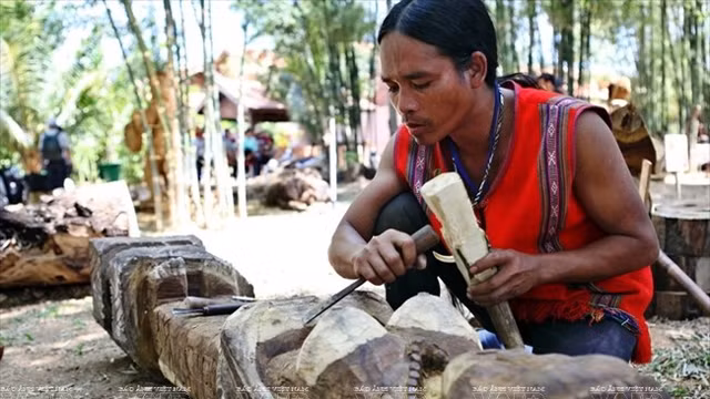 越南西原木雕：从山林走出的一尊尊“史诗”