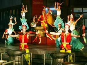 附图：越南传统戏剧表演。