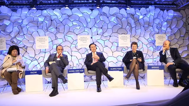 王廷惠副总理在东盟战略展望讨论会上发表讲话。（图片来源：VGP）