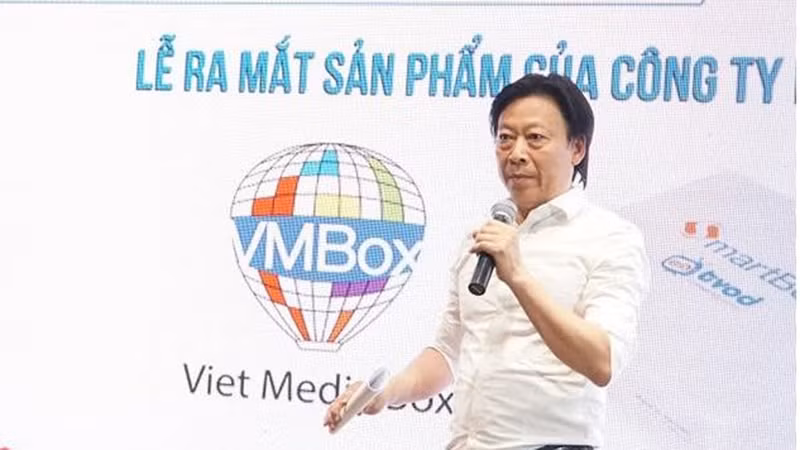 MC媒体公司总经理范孟强在产品发布仪式上发言。（图片来源：越通社）