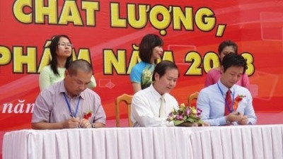 同柰省企业签署确保食品卫生安全的协议书。 (Photo: 图片来源：人民报网)