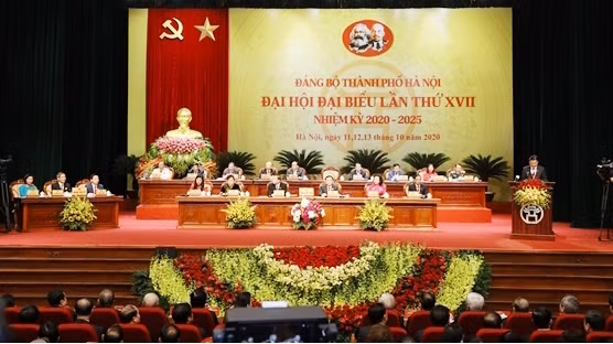 越共河内市第十七次代表大会隆重开幕。