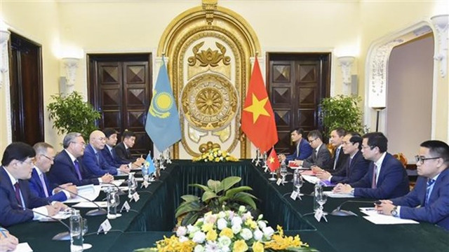 双方会见场景。（图片来源：越通社）