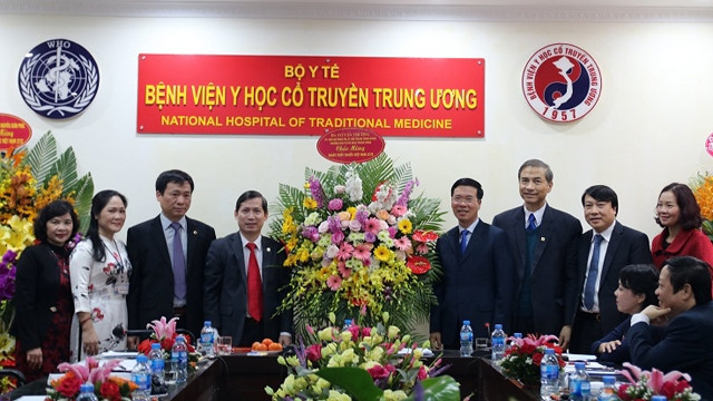 武文赏同志向中央传统医学医院医师队伍致以节日祝贺。