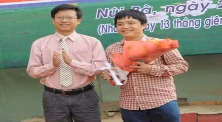 西宁省黑婆山旅游区迎接2016年第100万名游客。