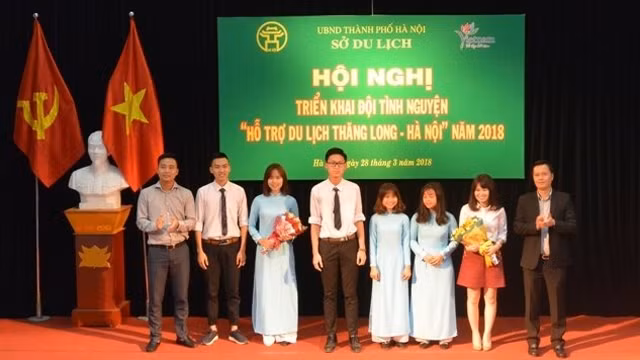 志愿队成员。（图片来源：人民报网）