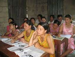 为人民开办扫盲学习班。 (Photo: 附图)