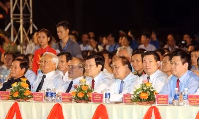越南国家主席张晋创与中央部委领导代表出席典礼。