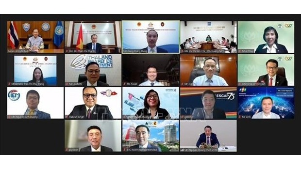视频研讨会场景。（图片来源：越通社）