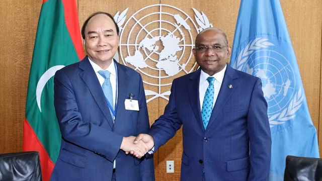 国家主席阮春福会见第76届联合国大会主席阿卜杜拉•沙希德。