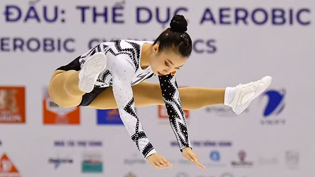 第31届东运会健美操运动员。