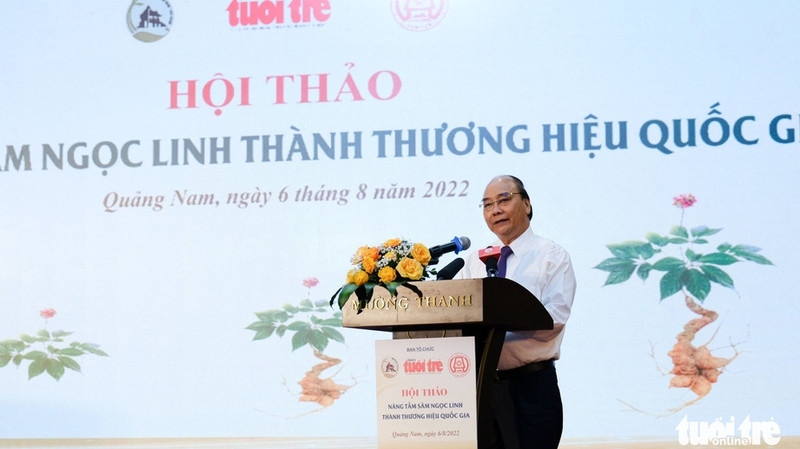 阮春福主席在研讨会上发言。（图片来源：年轻人报）