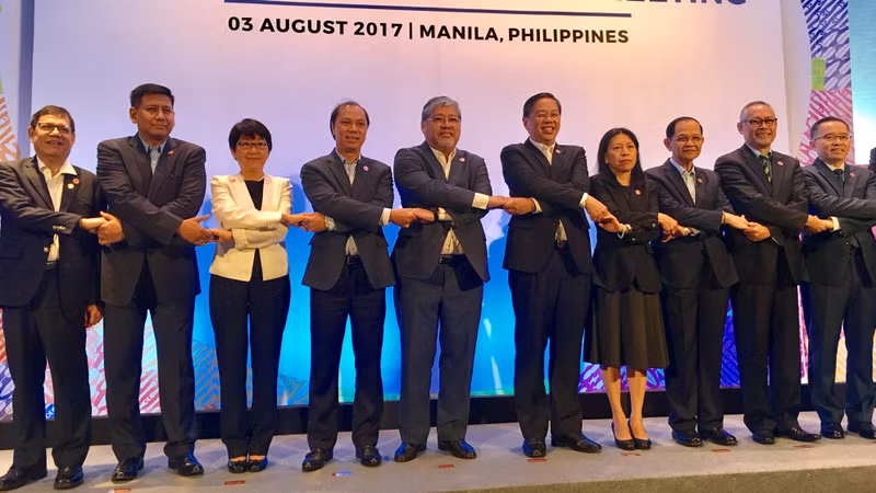 越南外交部副部长阮国勇率团与会。