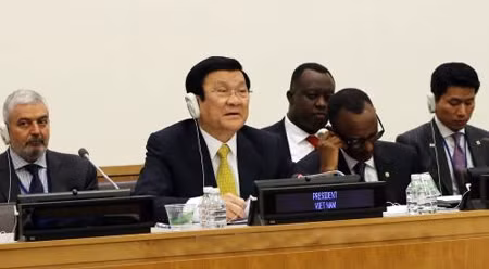 张晋创主席出席讨论会。