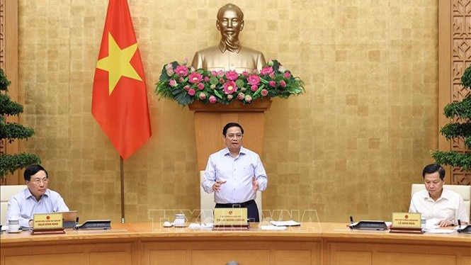 越南政府总理范明正主持会议。