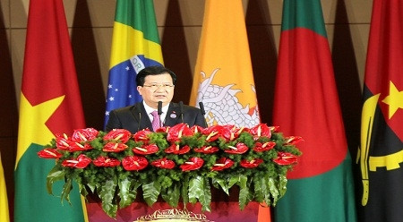 郑廷勇副总理在开幕式上发表讲话。