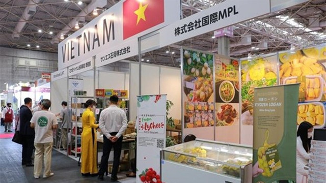 附图。