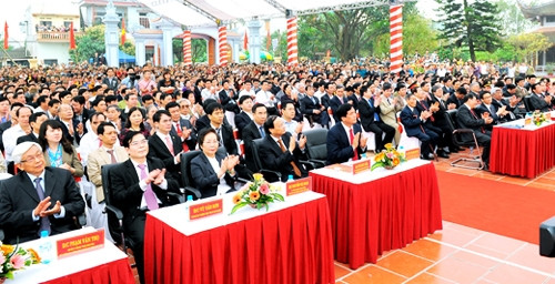 党、国家领导人出席阮良朋同志诞辰110周年纪念仪式。（图片来源：建设报网）