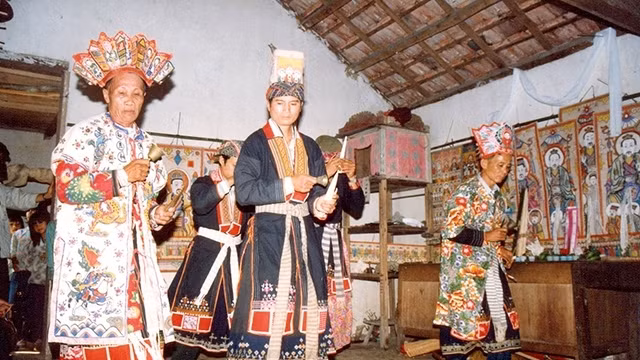 广宁省横蒲县的瑶族度戒仪式。