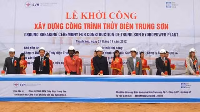 越南政府副总理黄忠海出席兴建中山水电站动工仪式。 (Photo: 陈海 摄)