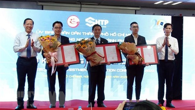 增资许可证颁发仪式。（图片来源：越通社）