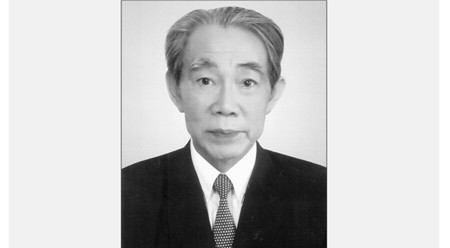 张光得同志。