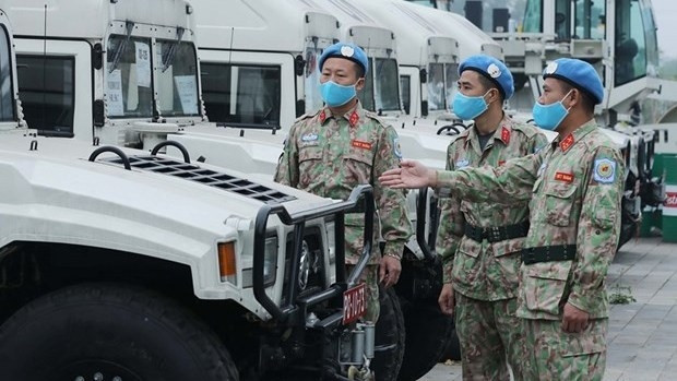 越南一号工兵队在启程之前做好准备。（图片来源：越通社）
