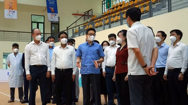 武德儋副总理实地视察北宁省第31届东运会筹备工作。