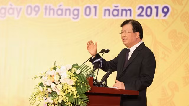 郑廷勇副总理在会上讲话。