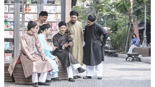 男士长衣。（图片来源：越通社）